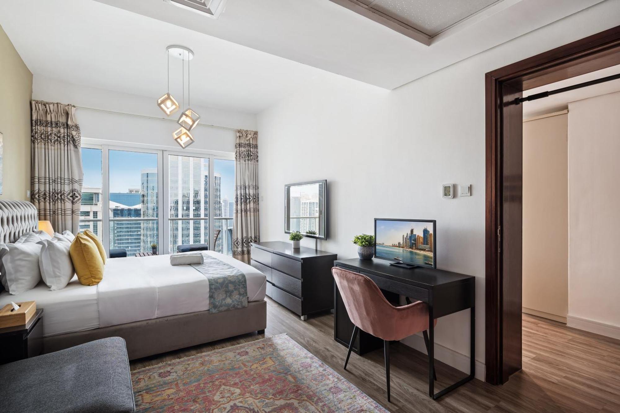 Modern & Spacious 2-Bed Condo With Panoramic Lake Views, Dual Balconies, Steps From Dubai Jlt Metro By "La Buena Vida Holiday Homes" Εξωτερικό φωτογραφία