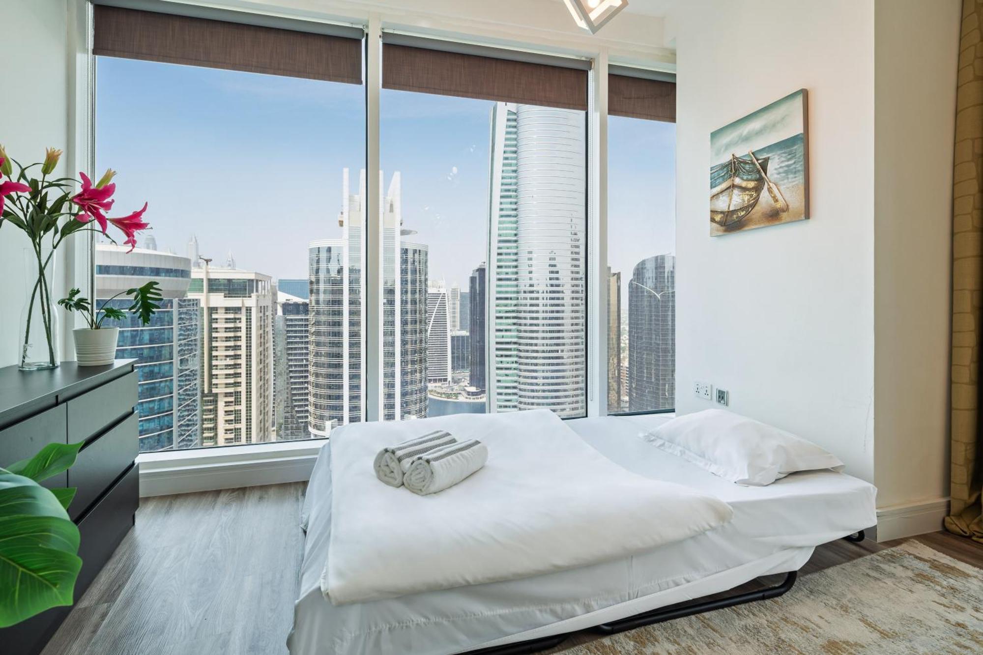 Modern & Spacious 2-Bed Condo With Panoramic Lake Views, Dual Balconies, Steps From Dubai Jlt Metro By "La Buena Vida Holiday Homes" Εξωτερικό φωτογραφία