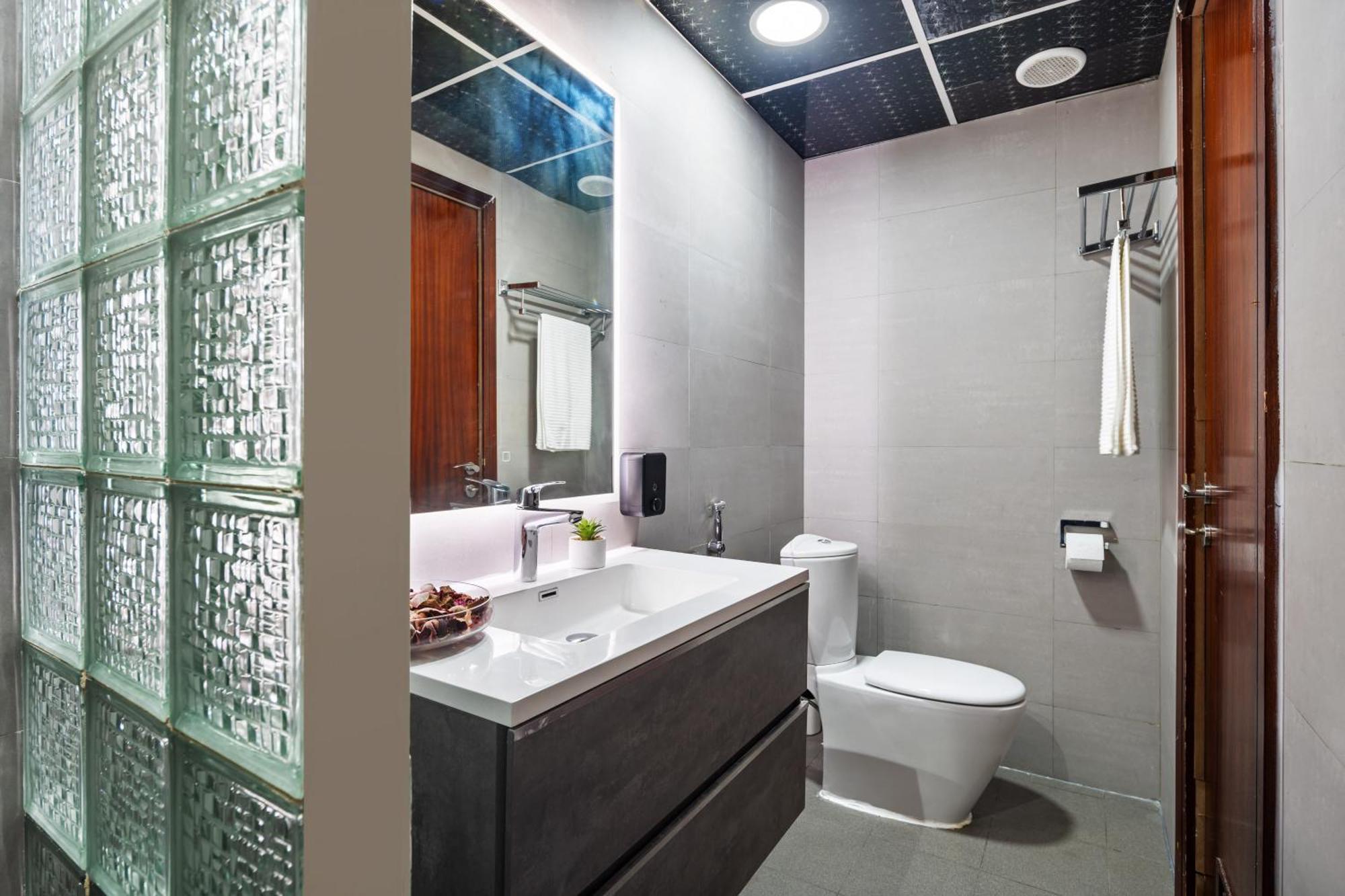 Modern & Spacious 2-Bed Condo With Panoramic Lake Views, Dual Balconies, Steps From Dubai Jlt Metro By "La Buena Vida Holiday Homes" Εξωτερικό φωτογραφία