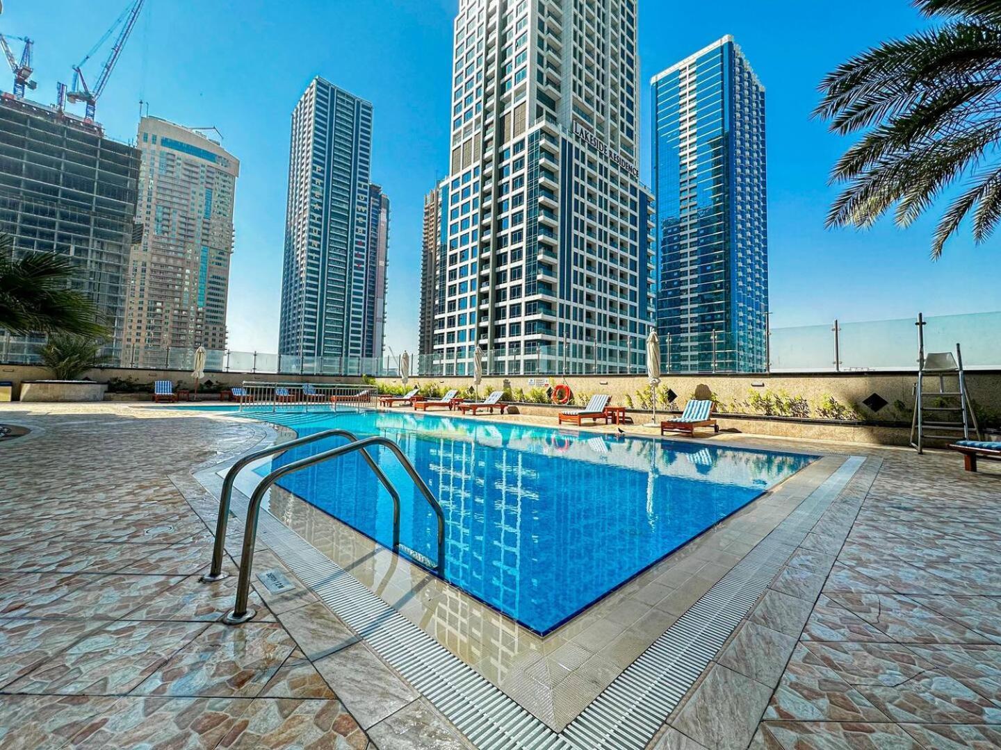 Modern & Spacious 2-Bed Condo With Panoramic Lake Views, Dual Balconies, Steps From Dubai Jlt Metro By "La Buena Vida Holiday Homes" Εξωτερικό φωτογραφία